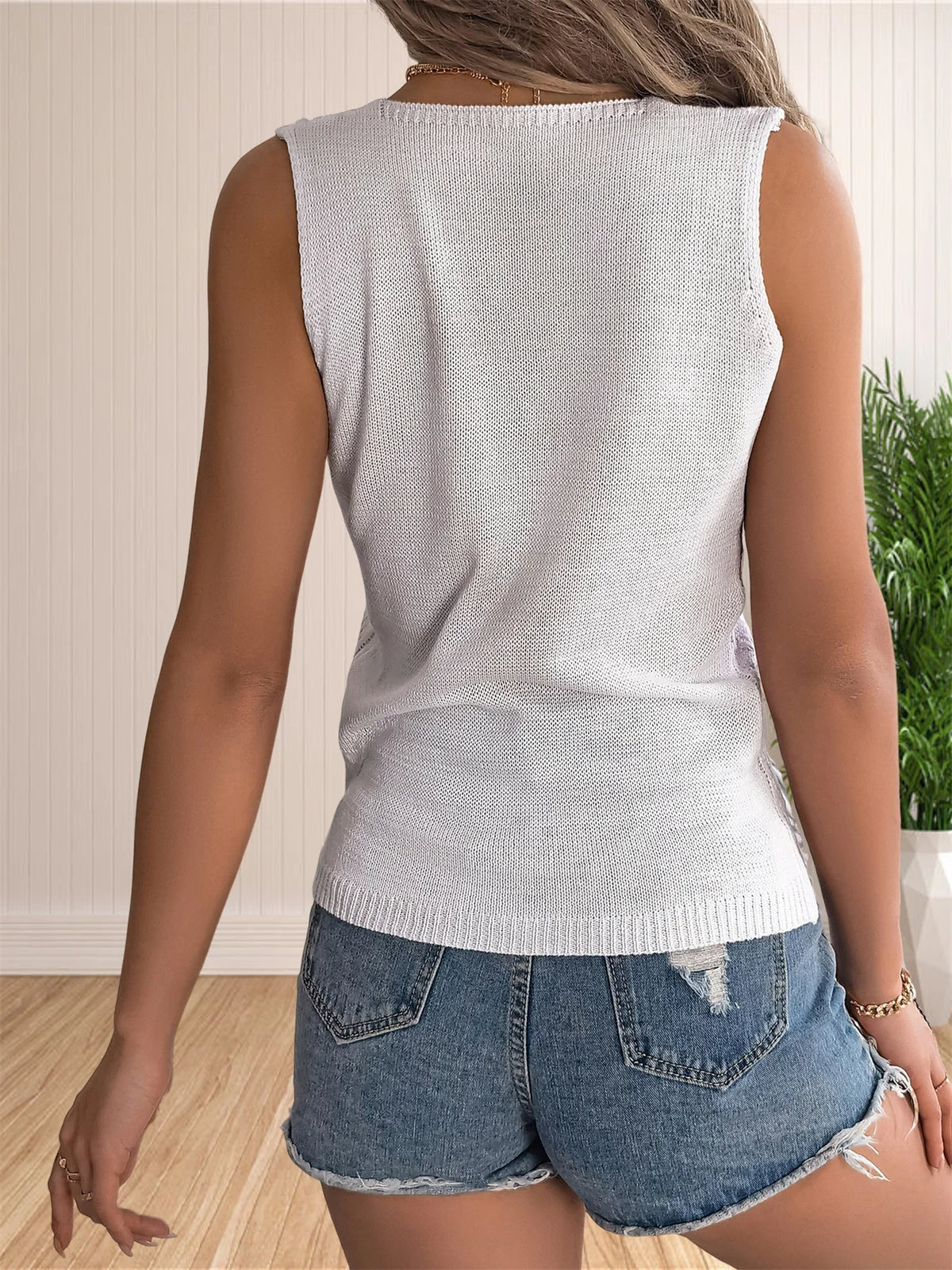 Crochet Tank Tops for Women Fashion 2024 V Neck Sleeveless Sweaters Vest Cropped Summer Lightweight Knit Tops
